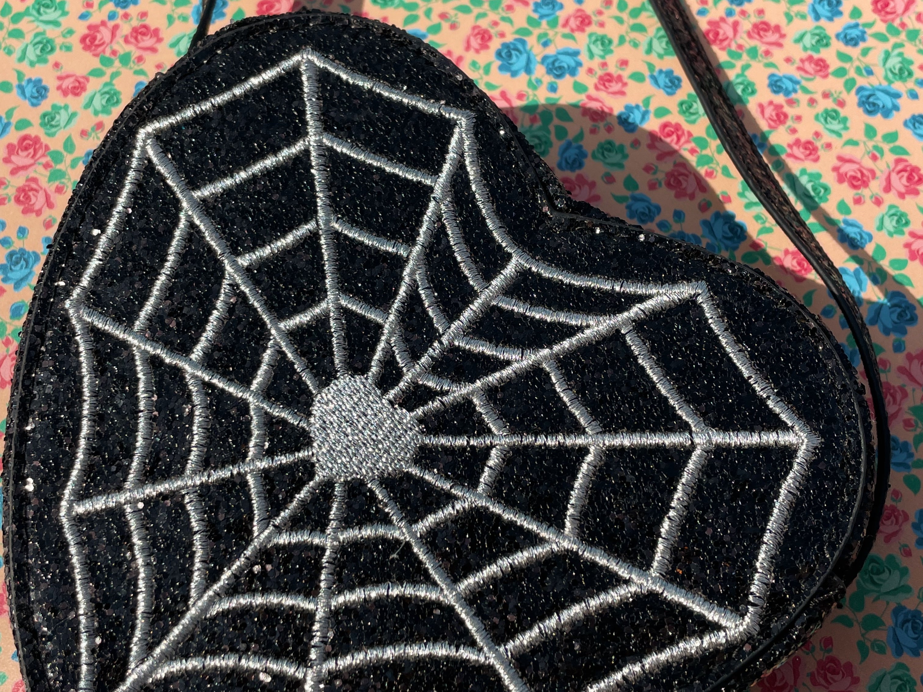 Konges Sløjd A/S Taschen und Geldbeutel black spider web