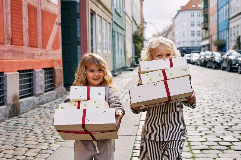 Konges Sløjd A/S Dekorationen cherry