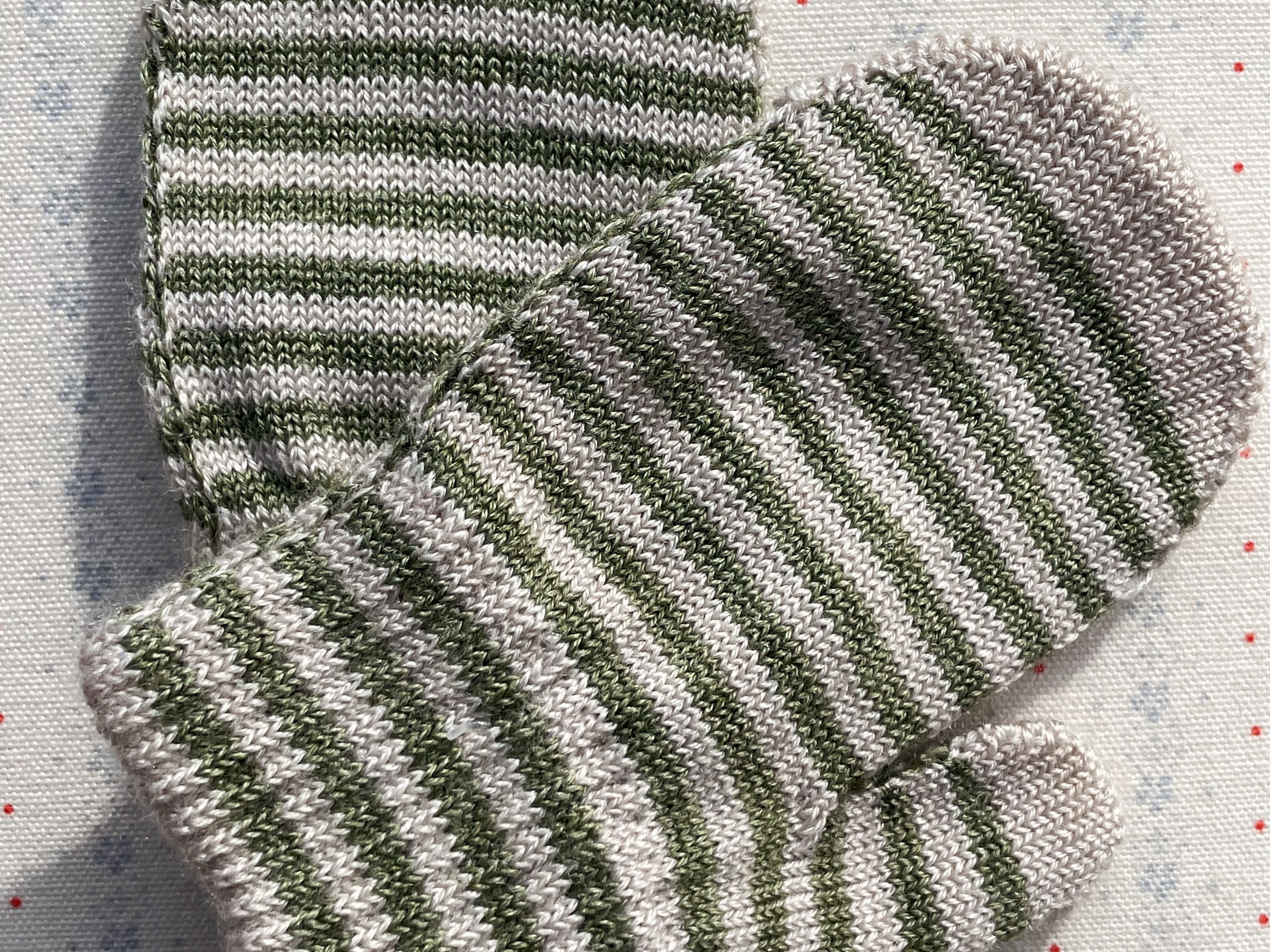 Konges Sløjd A/S Fäustlinge lemon/stripe