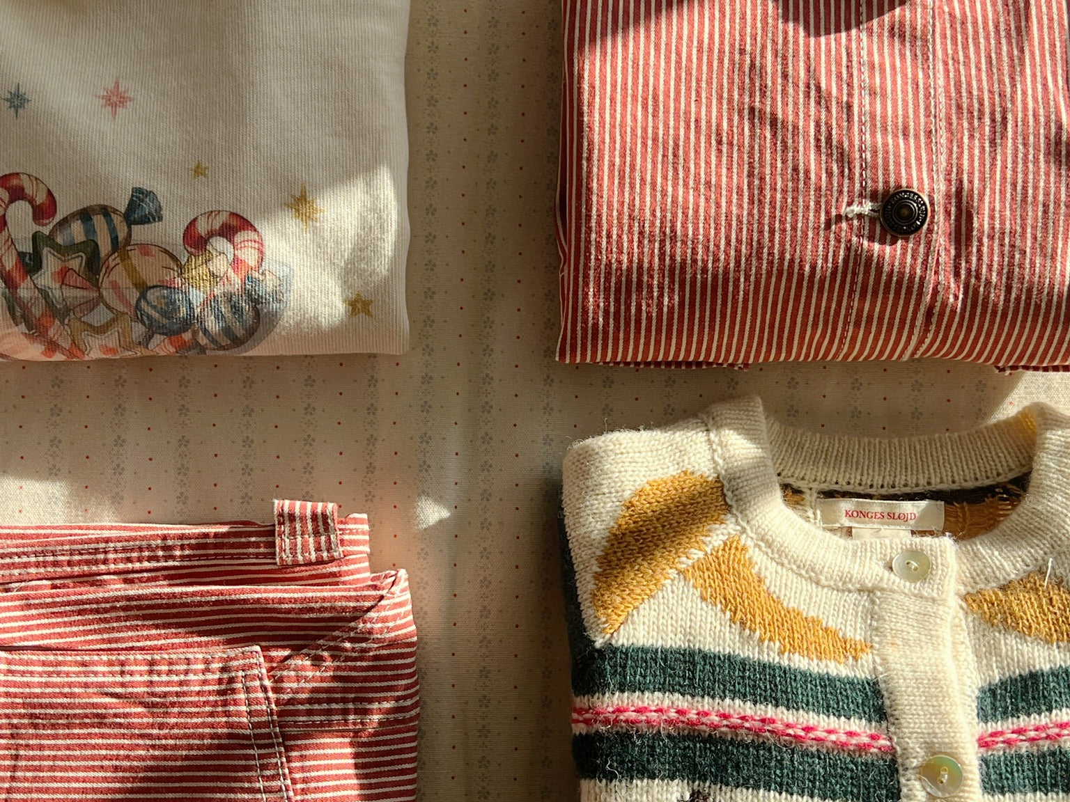 Konges Sløjd A/S Jacken und Weste - Gewebt milk rouge stripe