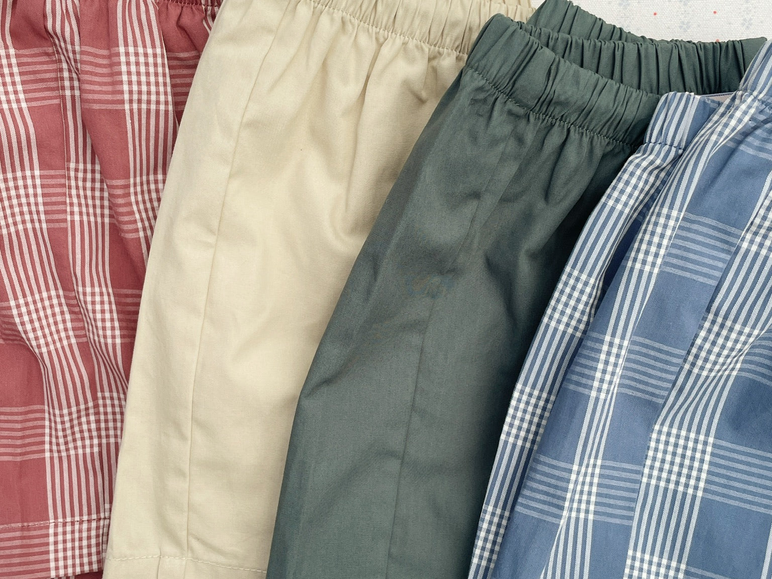 Konges Sløjd A/S WOVEN SHORTS & BLOOMERS flint check/cilantro