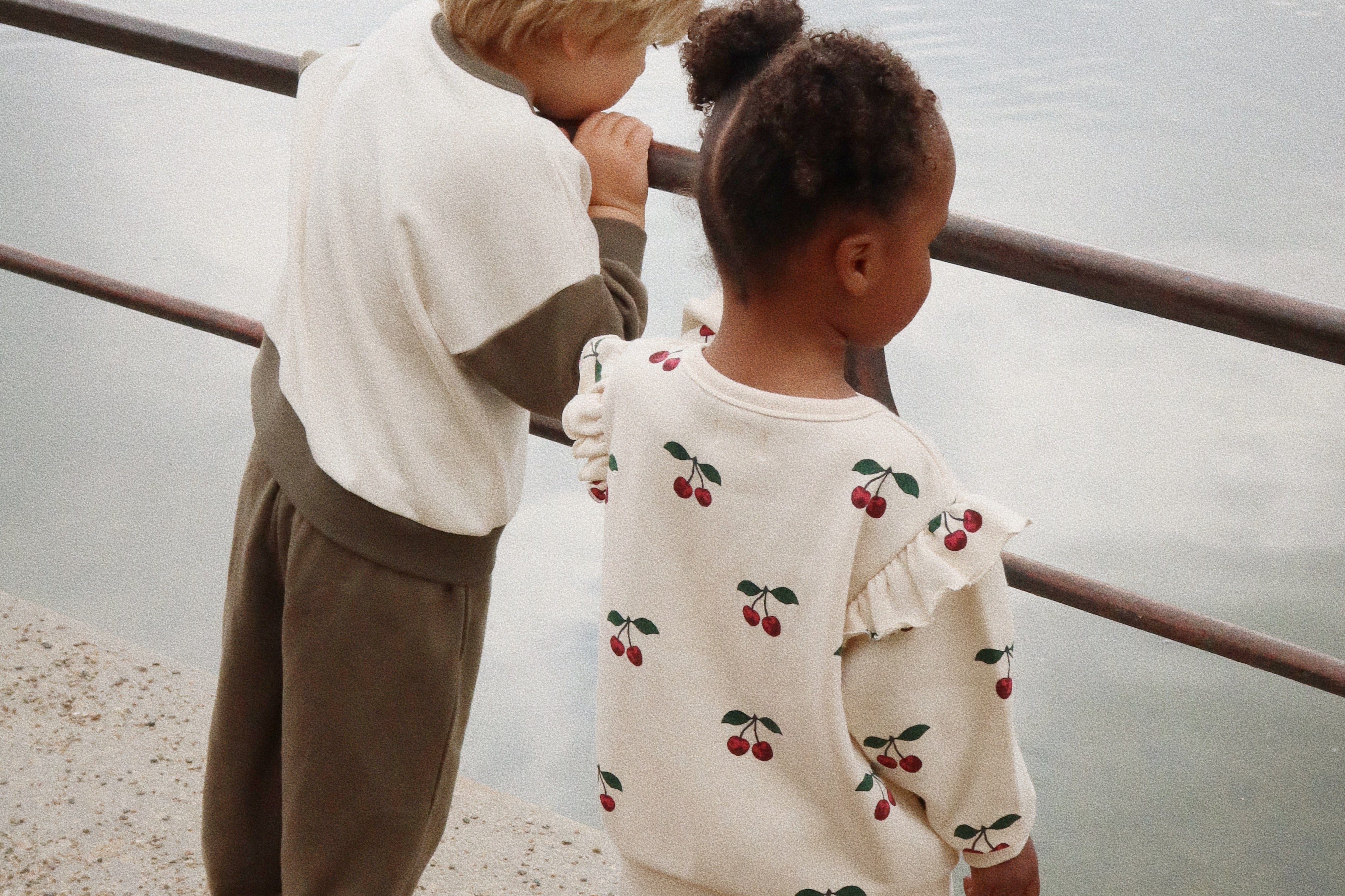 Konges Sløjd A/S Hosen - Jersey ma grande cerise