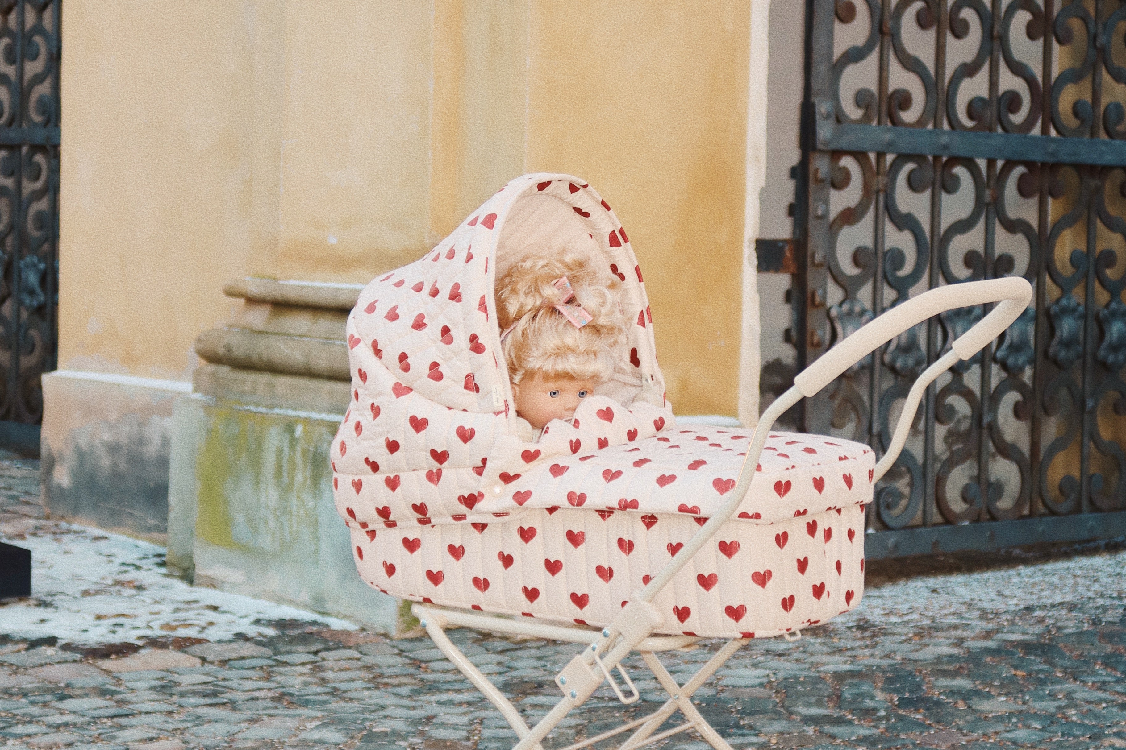 Konges Sløjd A/S Puppen Accessoires amour rouge