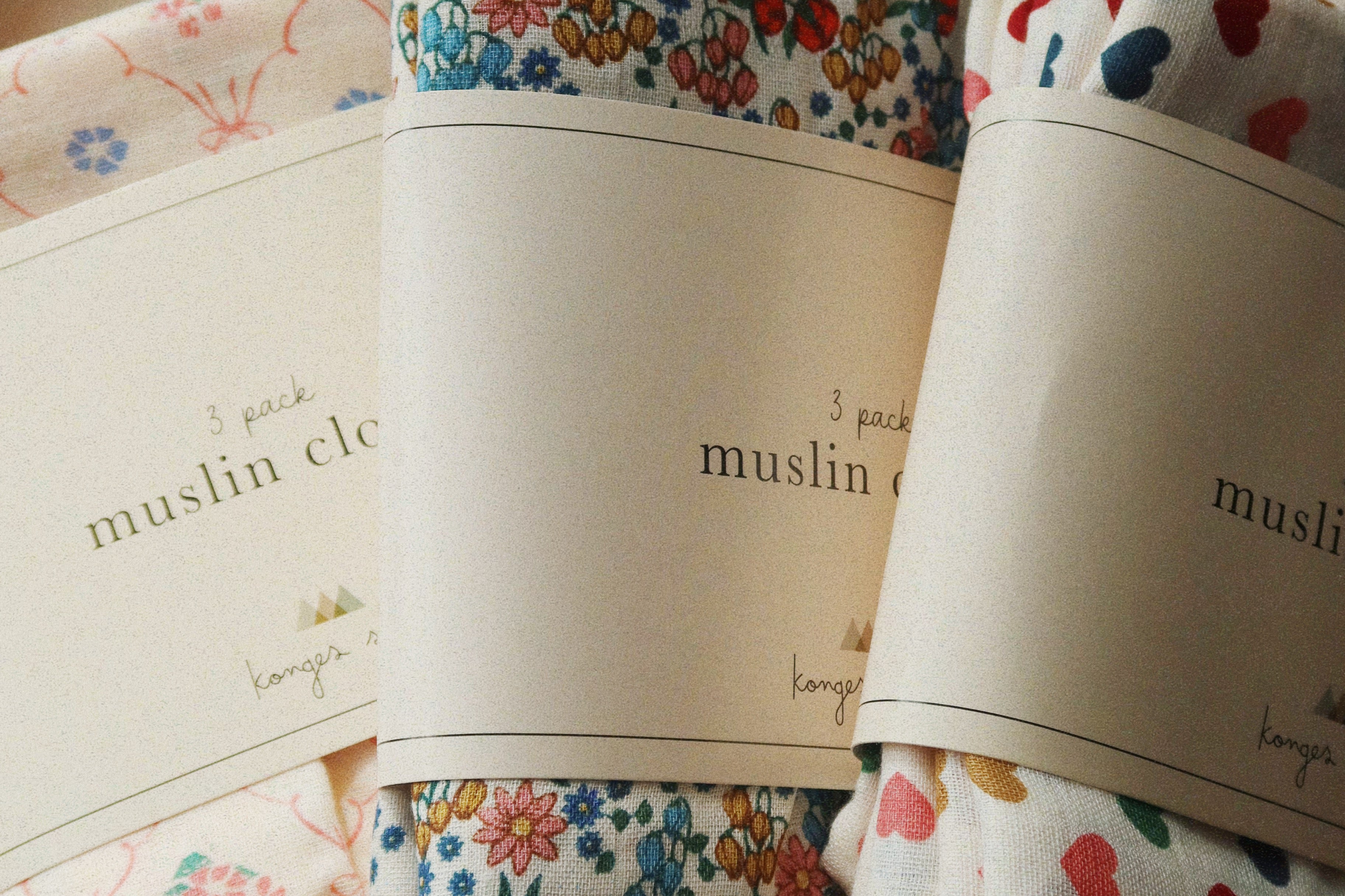 Konges Sløjd A/S Musselintücher coeur coloré