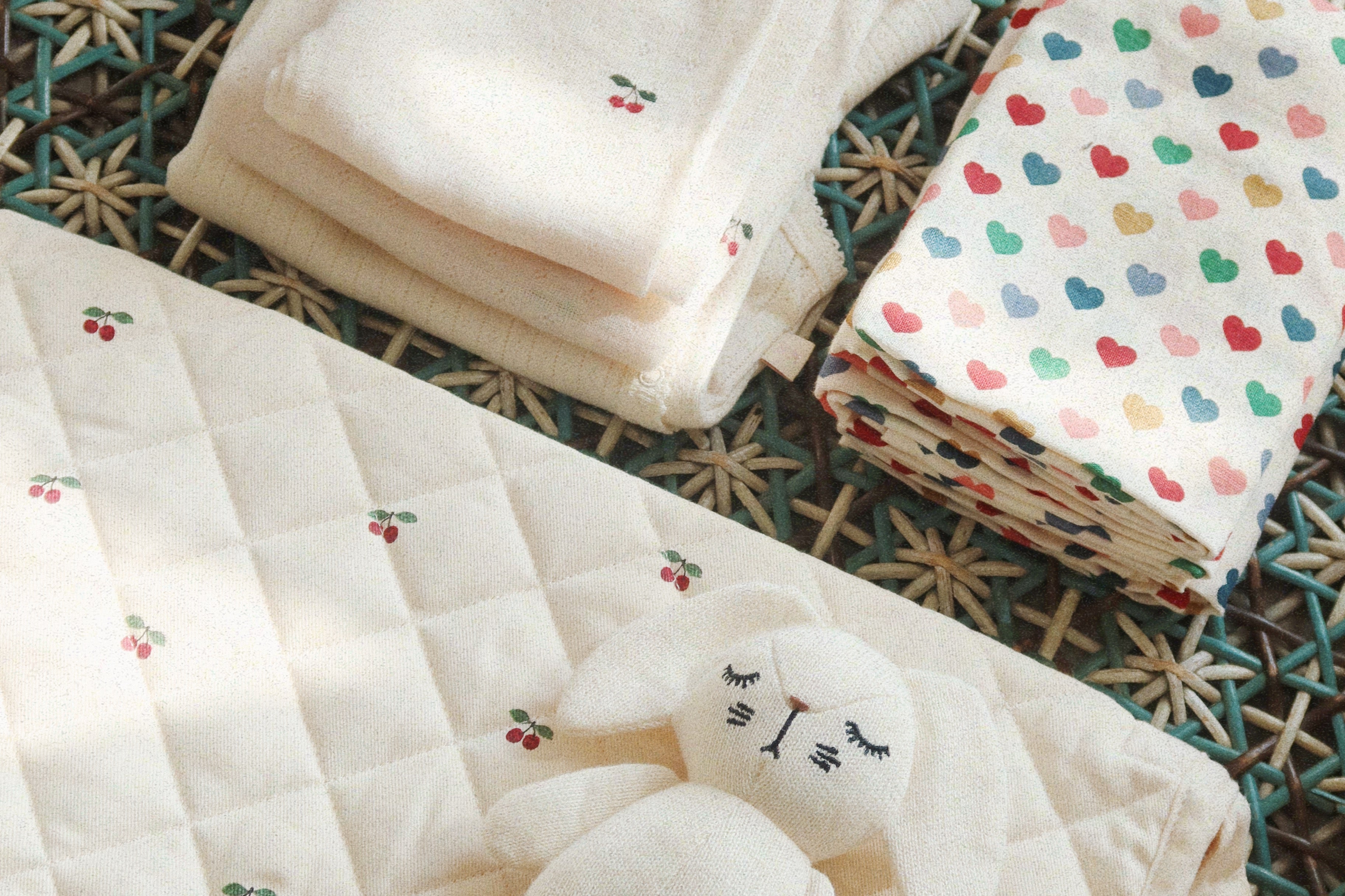 Konges Sløjd A/S Musselintücher coeur coloré