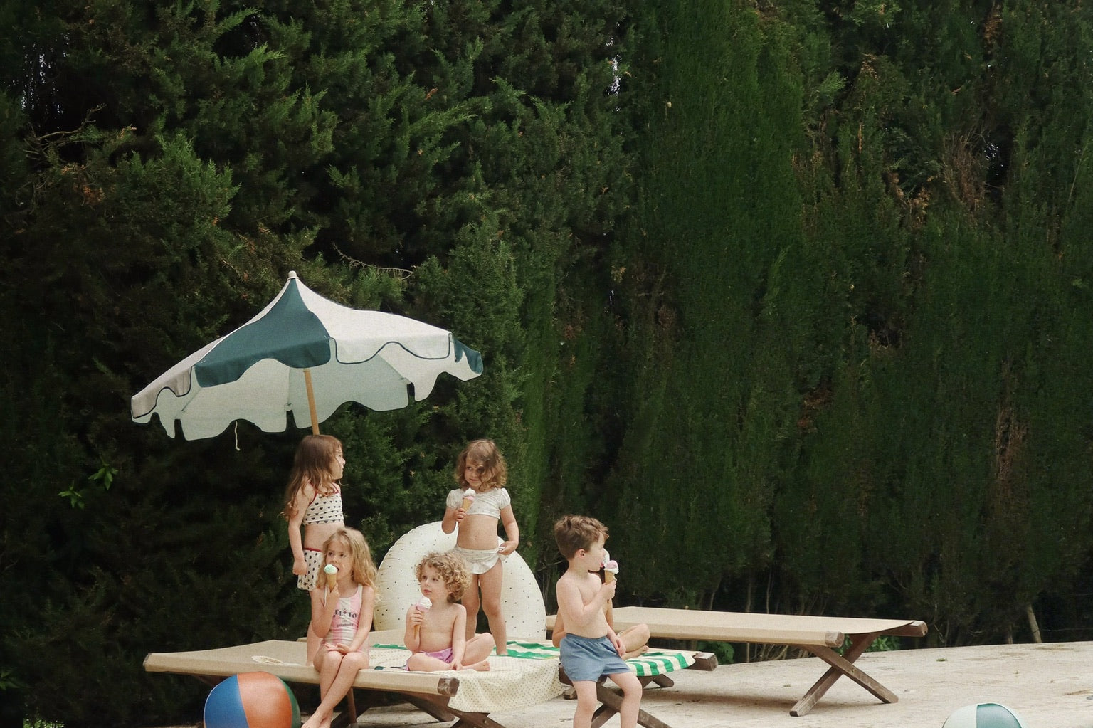 Konges Sløjd A/S BEACH BALLS multi