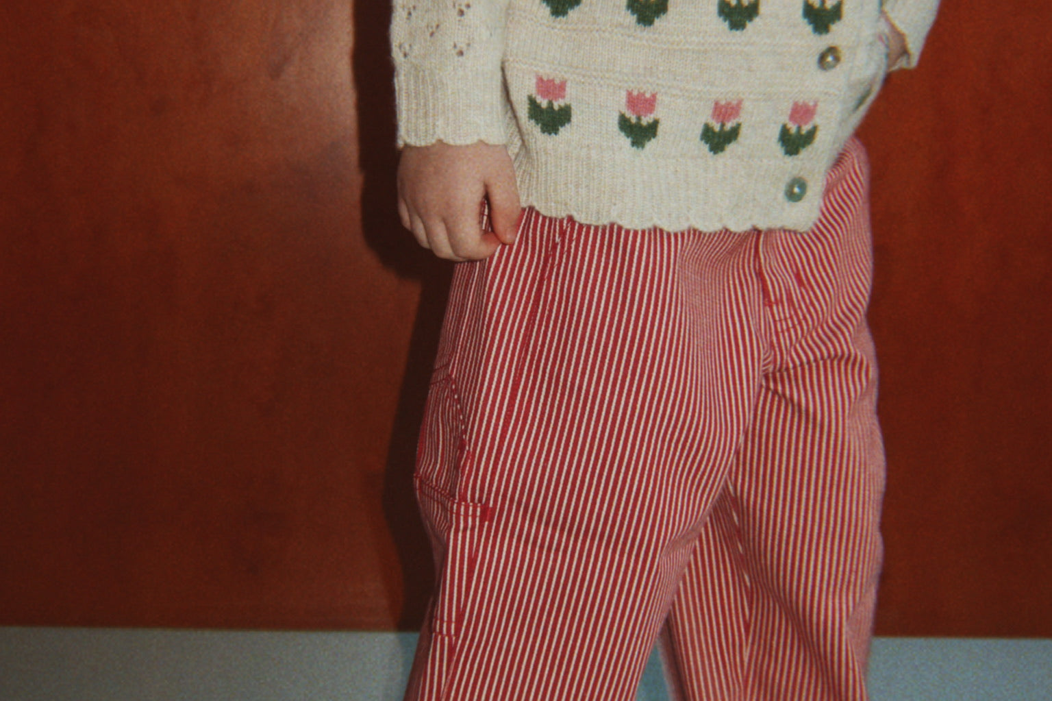 Konges Sløjd A/S WOVEN PANTS milk rouge stripe
