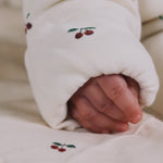 Konges Sløjd A/S Strampler mit Kaputze cherry