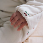 Konges Sløjd A/S Strampler mit Kaputze cherry