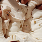 Konges Sløjd A/S Strampler mit Kaputze lemon