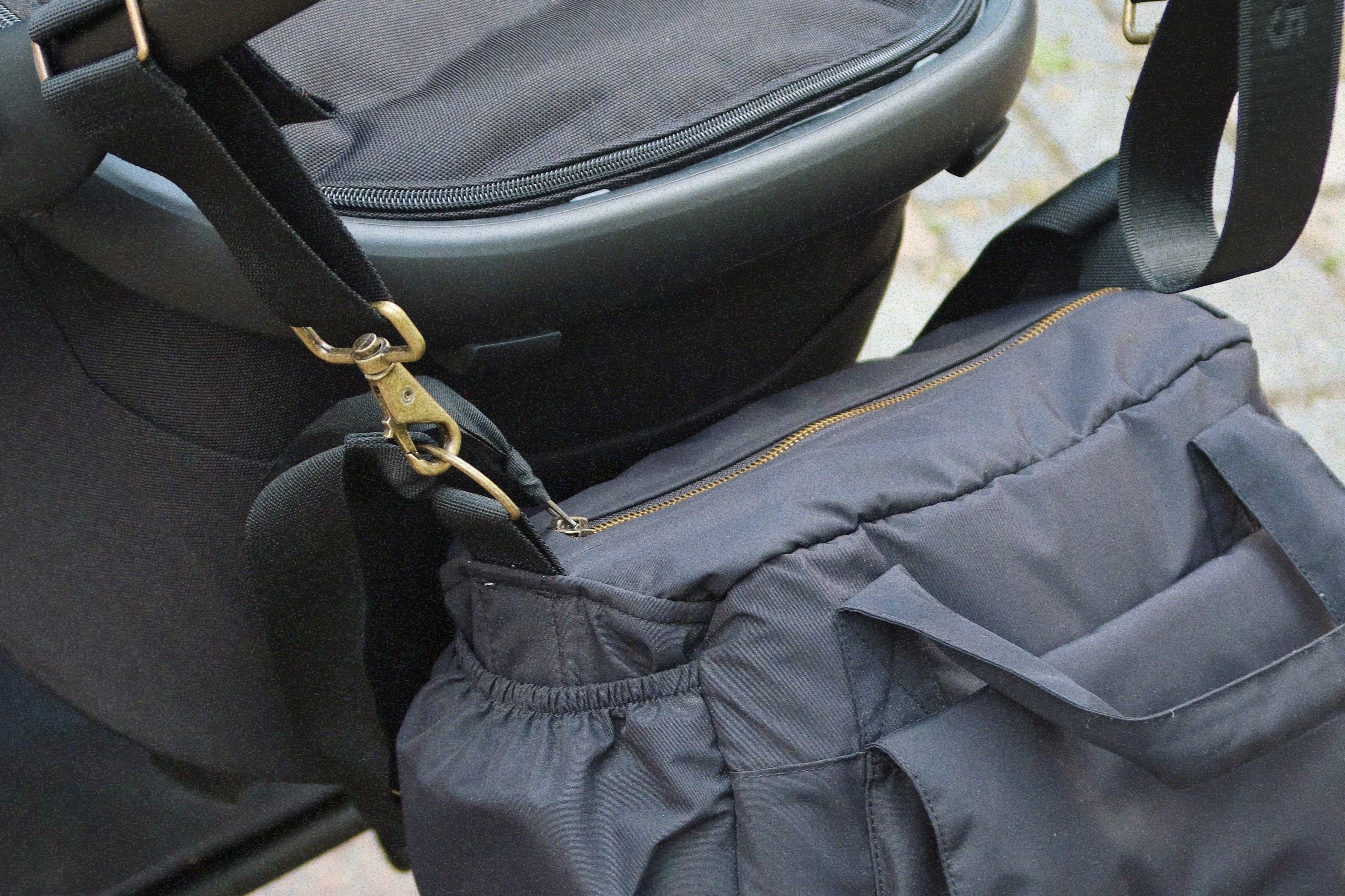 Konges Sløjd A/S Wickeltaschen black