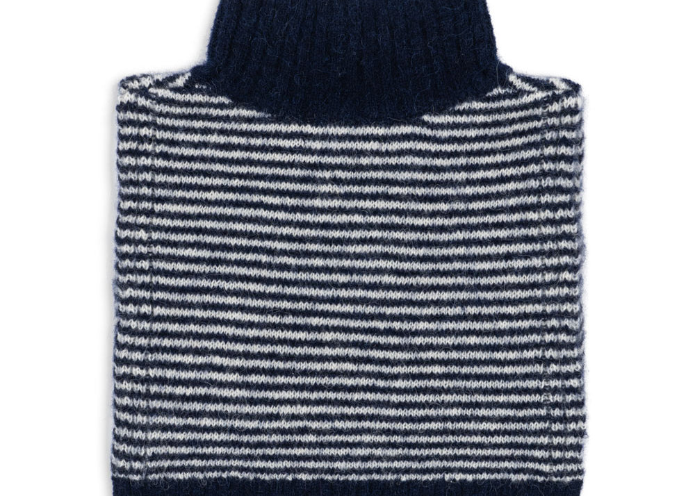 Konges Sløjd A/S Nackenwärmer ensign blue/buttercream