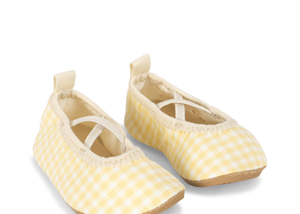 Konges Sløjd A/S Badeschuhe banana almond check