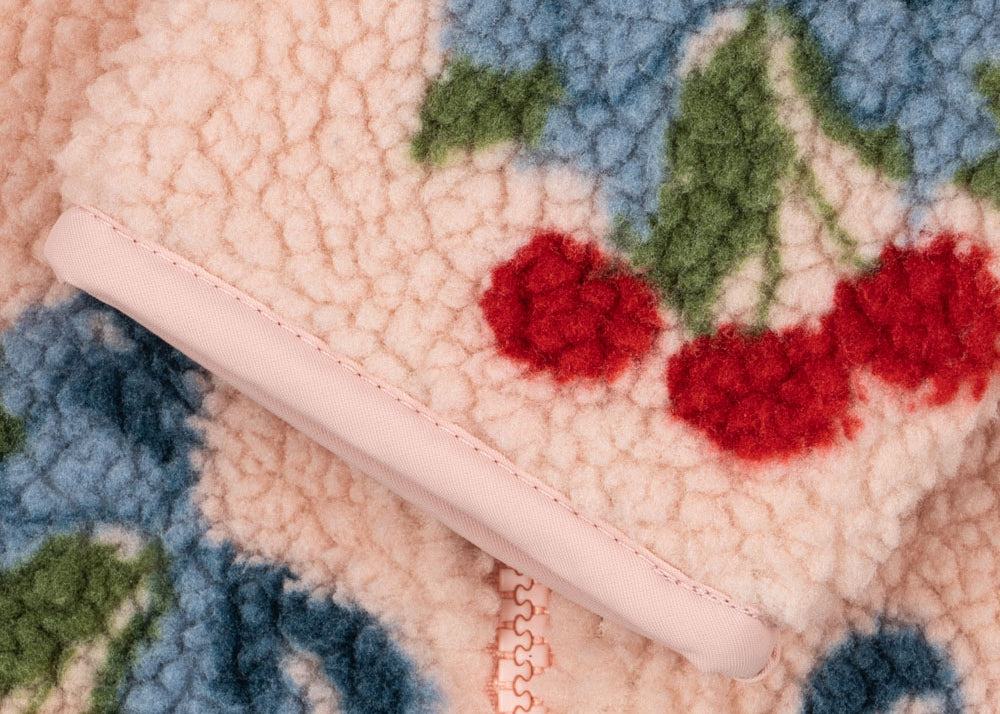 Konges Sløjd A/S Strampler mit Kaputze amarena rose